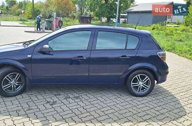 Хэтчбек Opel Astra 2008 в 