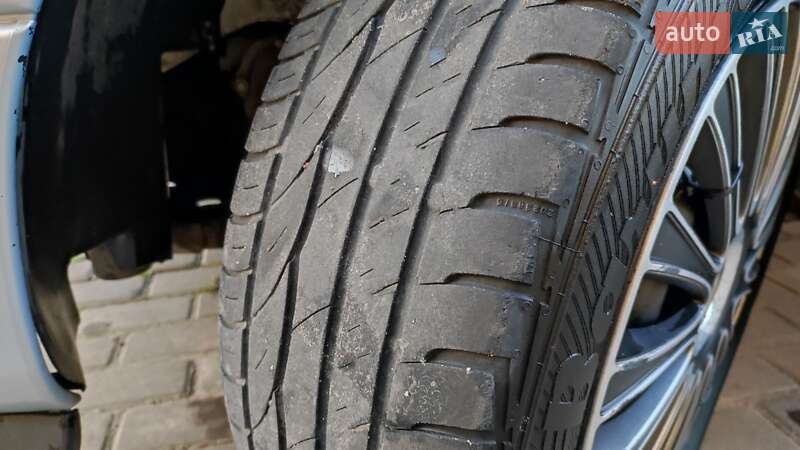 Седан Opel Astra 2004 в Рівному