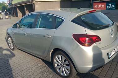 Хэтчбек Opel Astra 2010 в 
