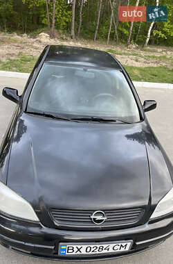 Седан Opel Astra 2006 в 