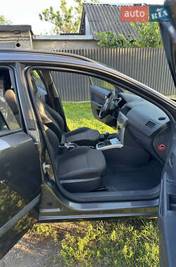 Универсал Opel Astra 2009 в 