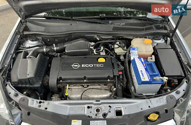 Универсал Opel Astra 2005 в 