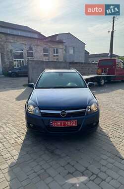 Универсал Opel Astra 2005 в 