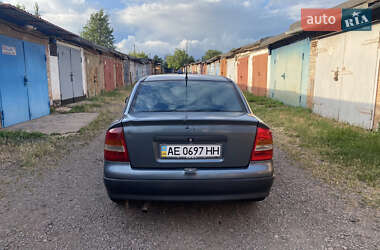 Хэтчбек Opel Astra 1999 в 