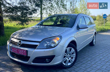 Универсал Opel Astra 2006 в Дрогобыче