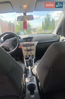 Универсал Opel Astra 2008 в 