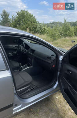 Хэтчбек Opel Astra 2005 в 