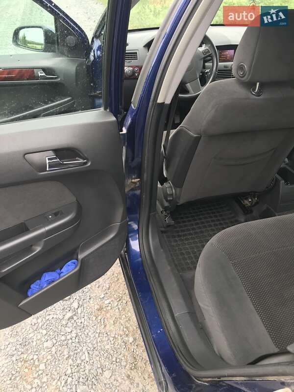 Универсал Opel Astra 2004 в Млинове