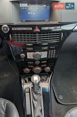 Кабриолет Opel Astra 2008 в 