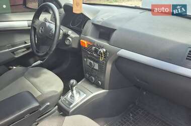 Универсал Opel Astra 2005 в 