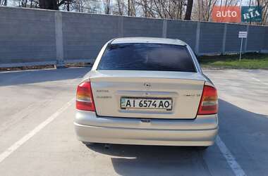 Седан Opel Astra 2006 в 