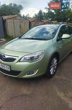 Универсал Opel Astra 2011 в Киеве