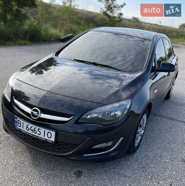 Хетчбек Opel Astra 2013 в Полтаві