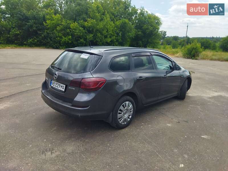 Универсал Opel Astra 2011 в Хмельнике