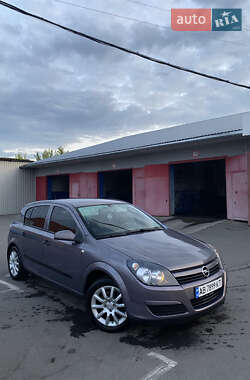 Хэтчбек Opel Astra 2006 в Калиновке