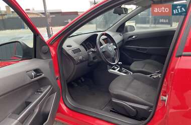 Хэтчбек Opel Astra 2009 в 