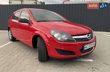 Хэтчбек Opel Astra 2009 в 