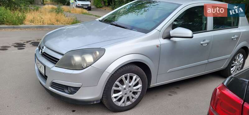 Хэтчбек Opel Astra 2005 в Днепре