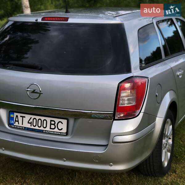 Універсал Opel Astra 2009 в Калуші