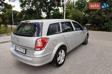 Універсал Opel Astra 2009 в Калуші