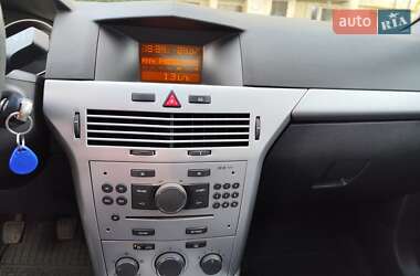 Універсал Opel Astra 2009 в Калуші