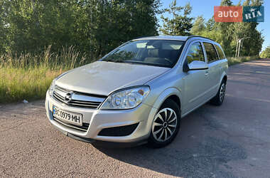 Универсал Opel Astra 2008 в Коростене