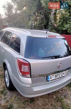 Универсал Opel Astra 2010 в 