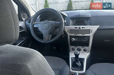 Хетчбек Opel Astra 2007 в 