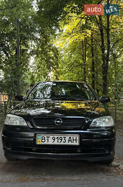 Седан Opel Astra 2006 в Киеве