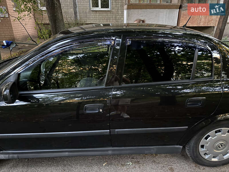 Седан Opel Astra 2006 в Києві