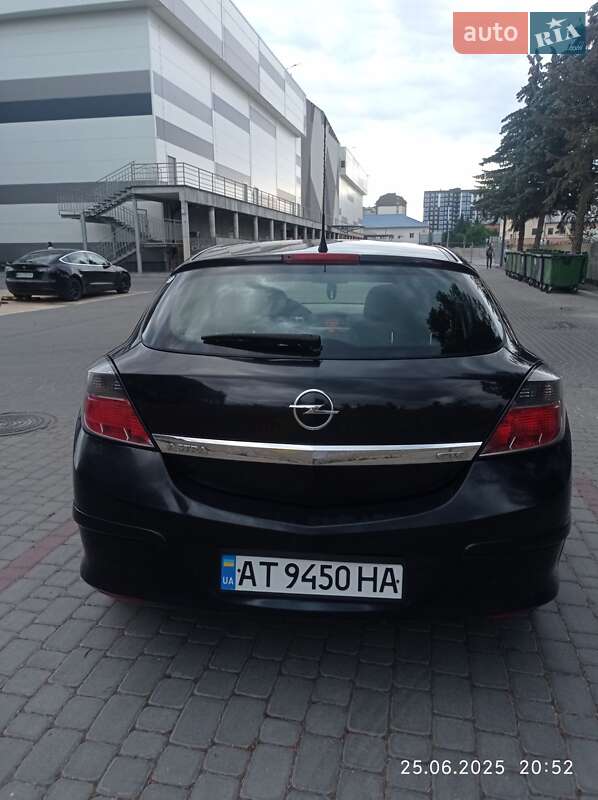 Купе Opel Astra 2007 в Ивано-Франковске