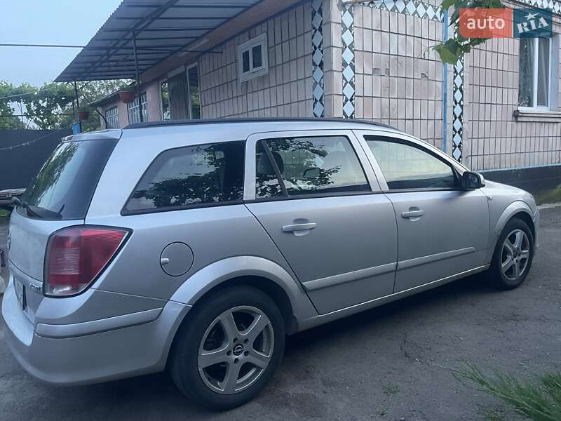Универсал Opel Astra 2006 в 