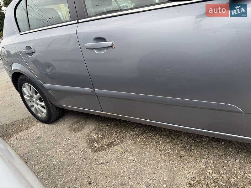 Хэтчбек Opel Astra 2004 в Тернополе