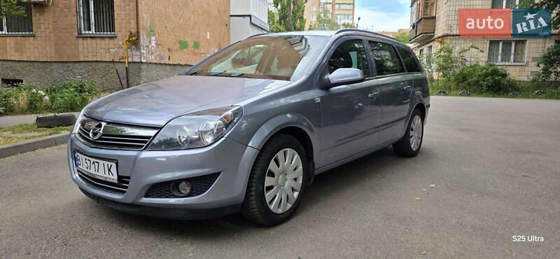 Універсал Opel Astra 2008 в Полтаві