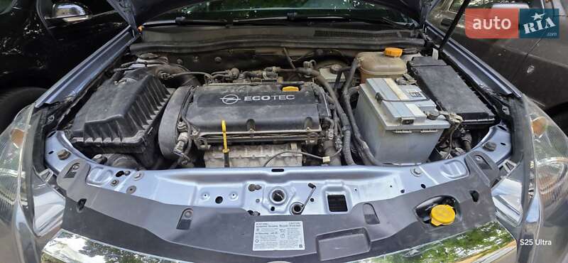 Універсал Opel Astra 2008 в Полтаві