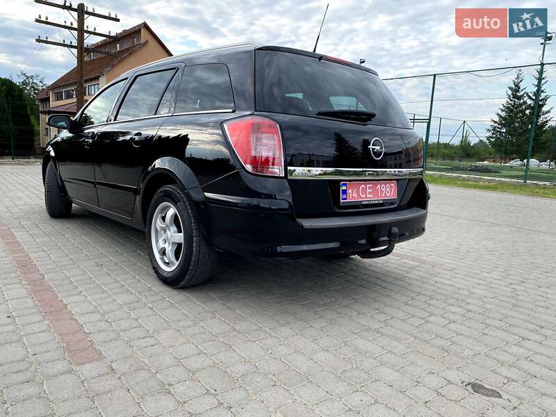Универсал Opel Astra 2008 в Самборе