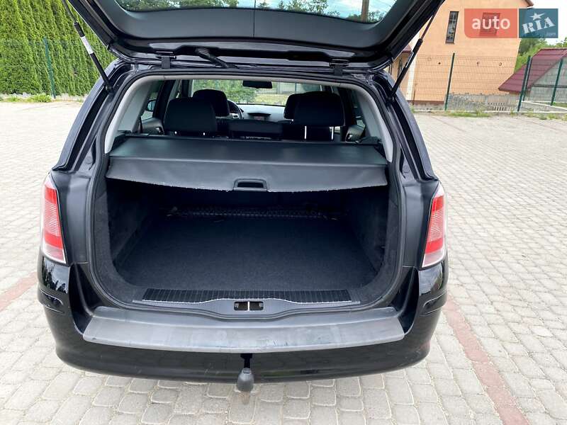 Универсал Opel Astra 2008 в Самборе