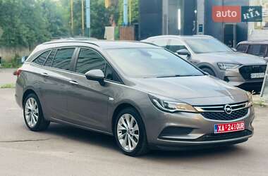 Універсал Opel Astra 2017 в Здолбуніві