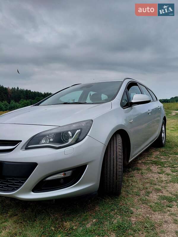Универсал Opel Astra 2015 в Ахтырке фото 12 Универсал Opel Astra 2015 в Ахтырке