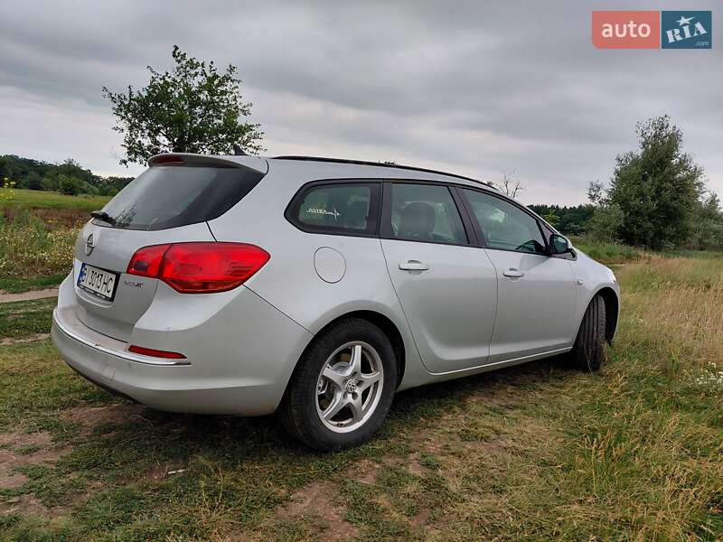 Универсал Opel Astra 2015 в Ахтырке фото 15 Универсал Opel Astra 2015 в Ахтырке