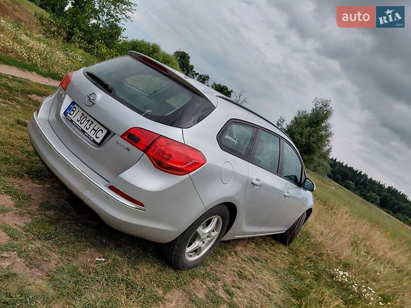 Универсал Opel Astra 2015 в Ахтырке фото 16 Универсал Opel Astra 2015 в Ахтырке