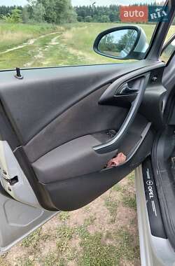 Универсал Opel Astra 2015 в 