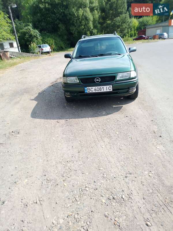 Універсал Opel Astra 1997 в Львові