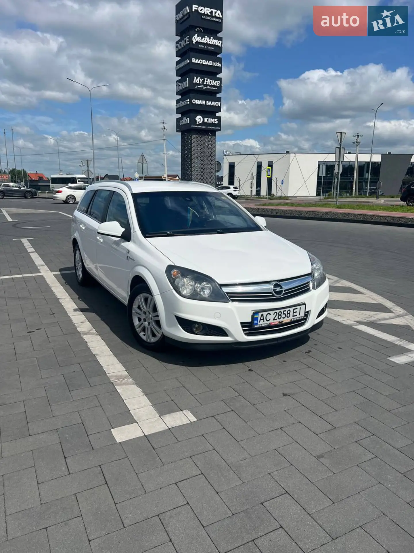 2010 Opel Astra - фото 1