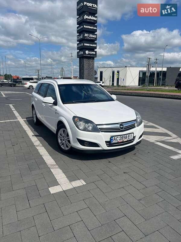 Opel Astra 2010