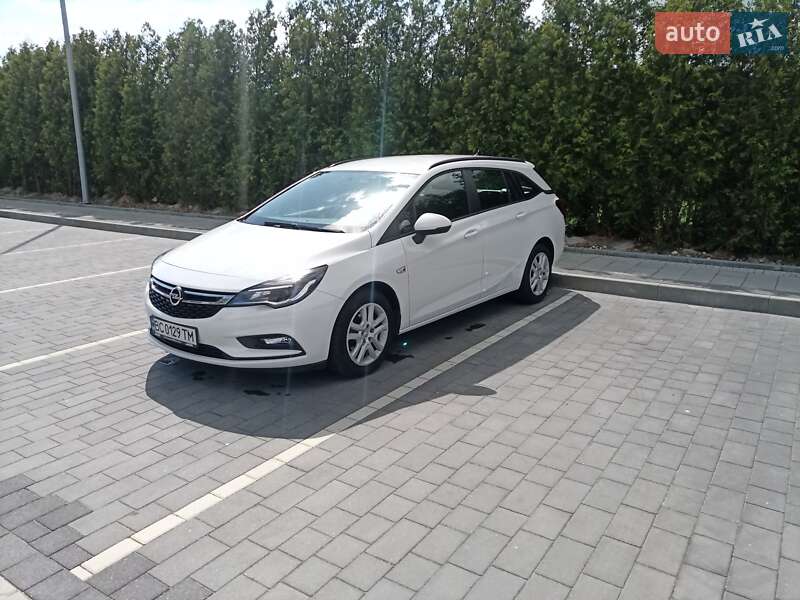 Универсал Opel Astra 2019 в Городке