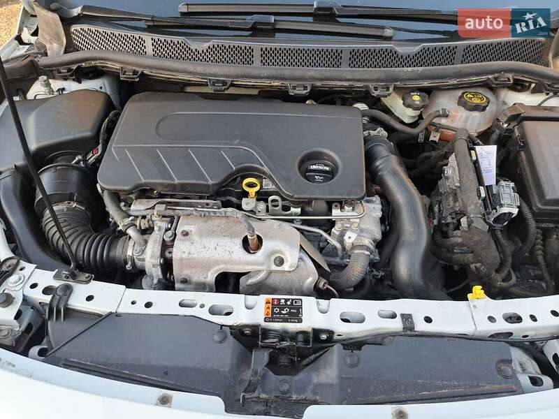 Универсал Opel Astra 2019 в Городке