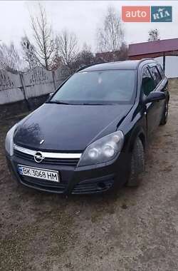 Универсал Opel Astra 2006 в Рокитном