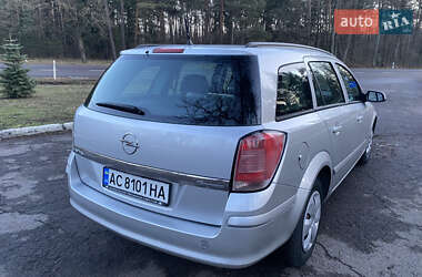 Универсал Opel Astra 2005 в 