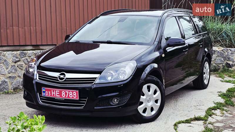 Универсал Opel Astra 2009 в Полтаве